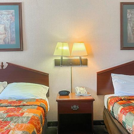 Oyo Hotel East Macon I-75 Dış mekan fotoğraf