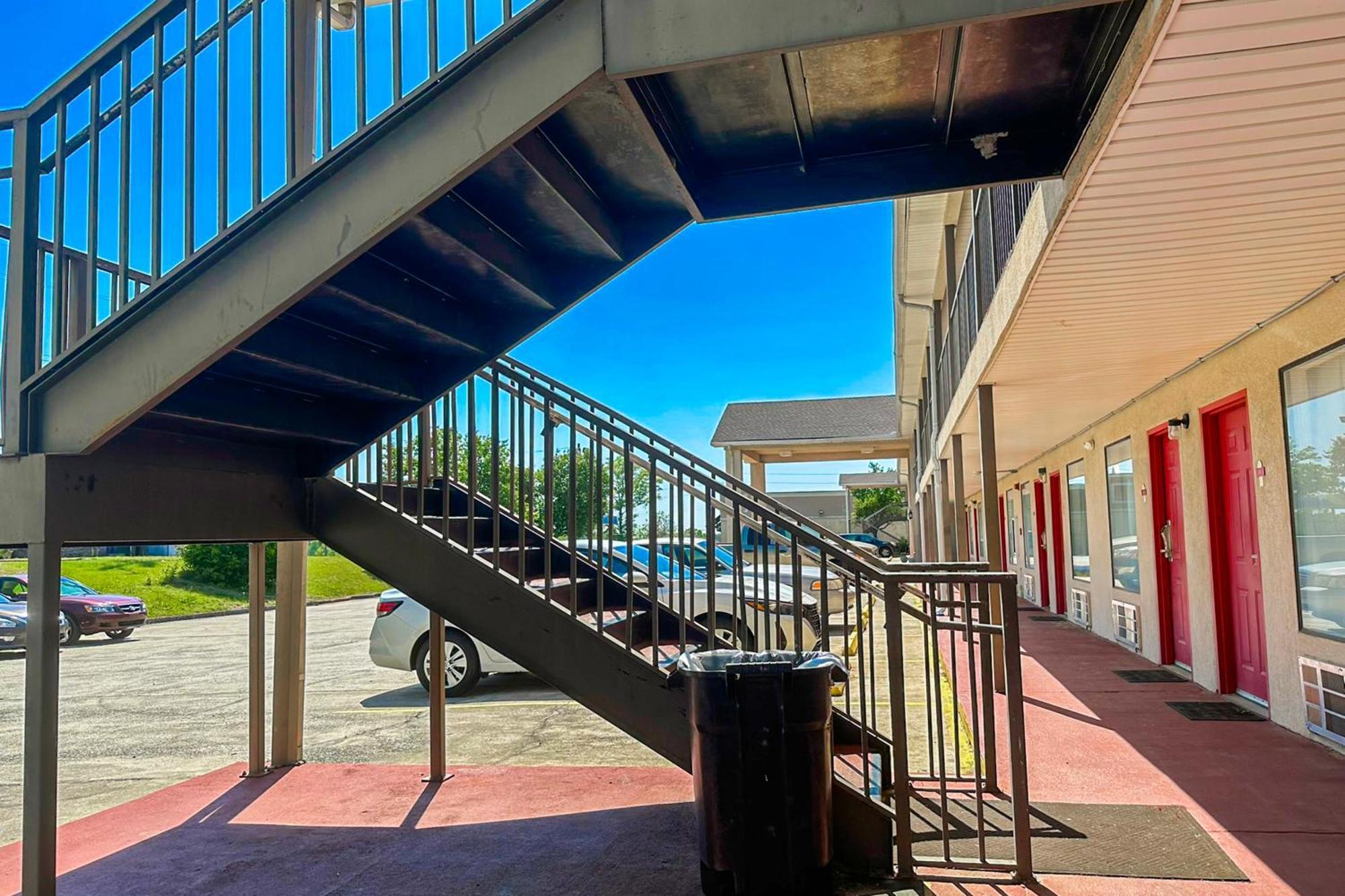 Oyo Hotel East Macon I-75 Dış mekan fotoğraf