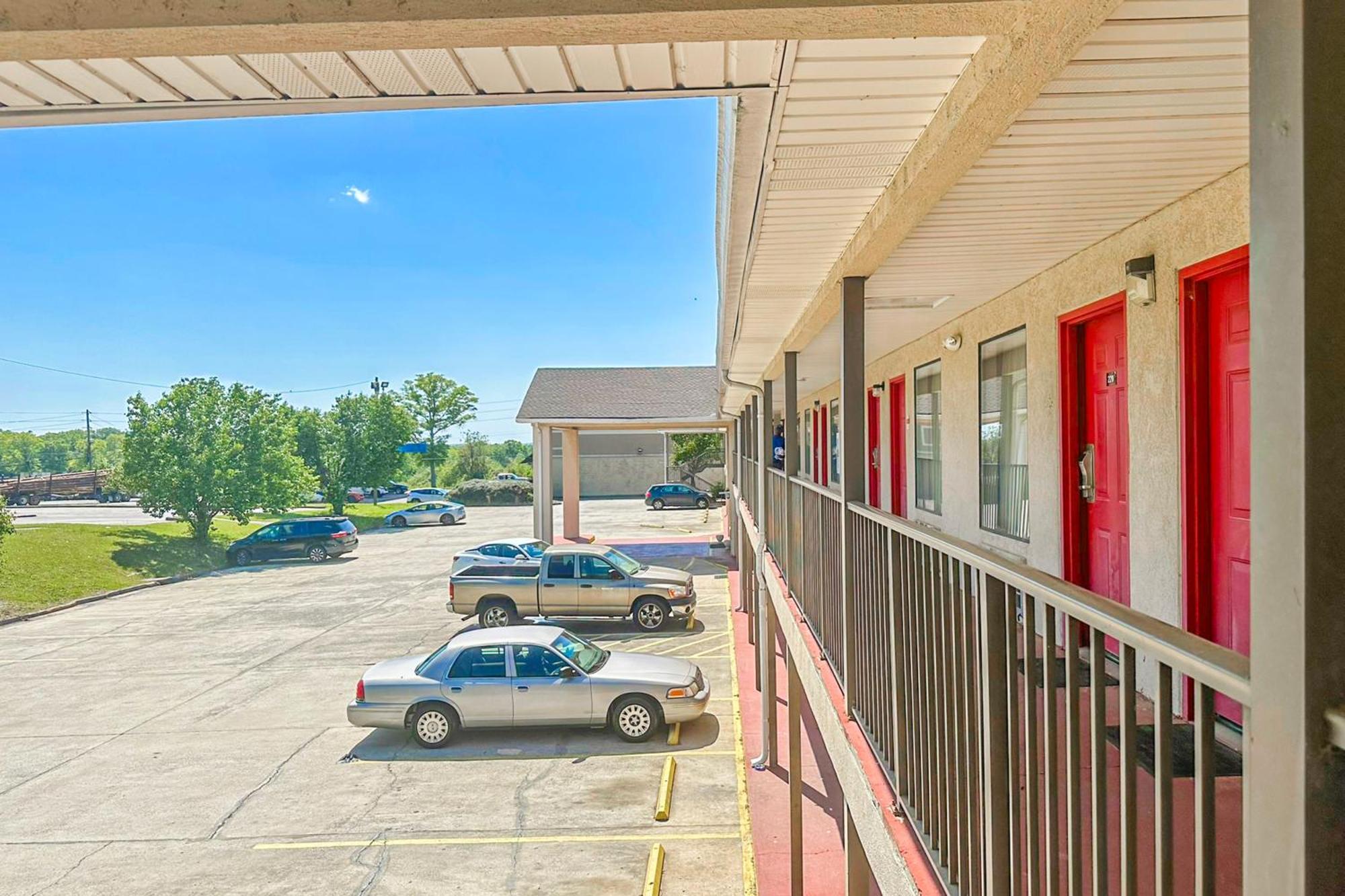 Oyo Hotel East Macon I-75 Dış mekan fotoğraf